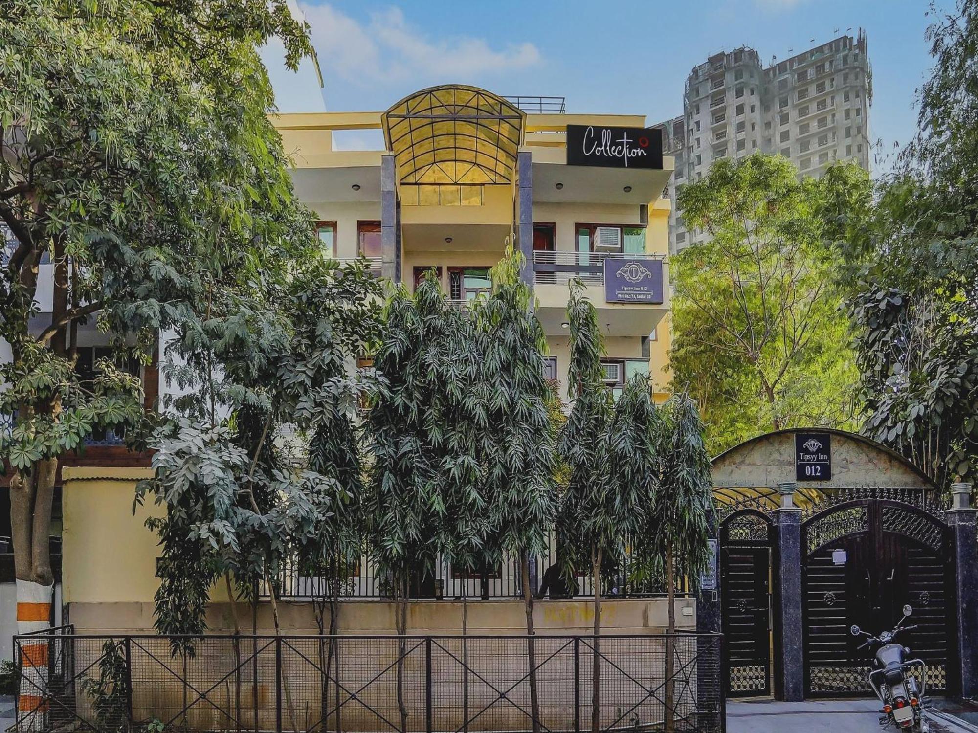 Super Capital O Uk House Residency Hotel Гургаон Екстериор снимка