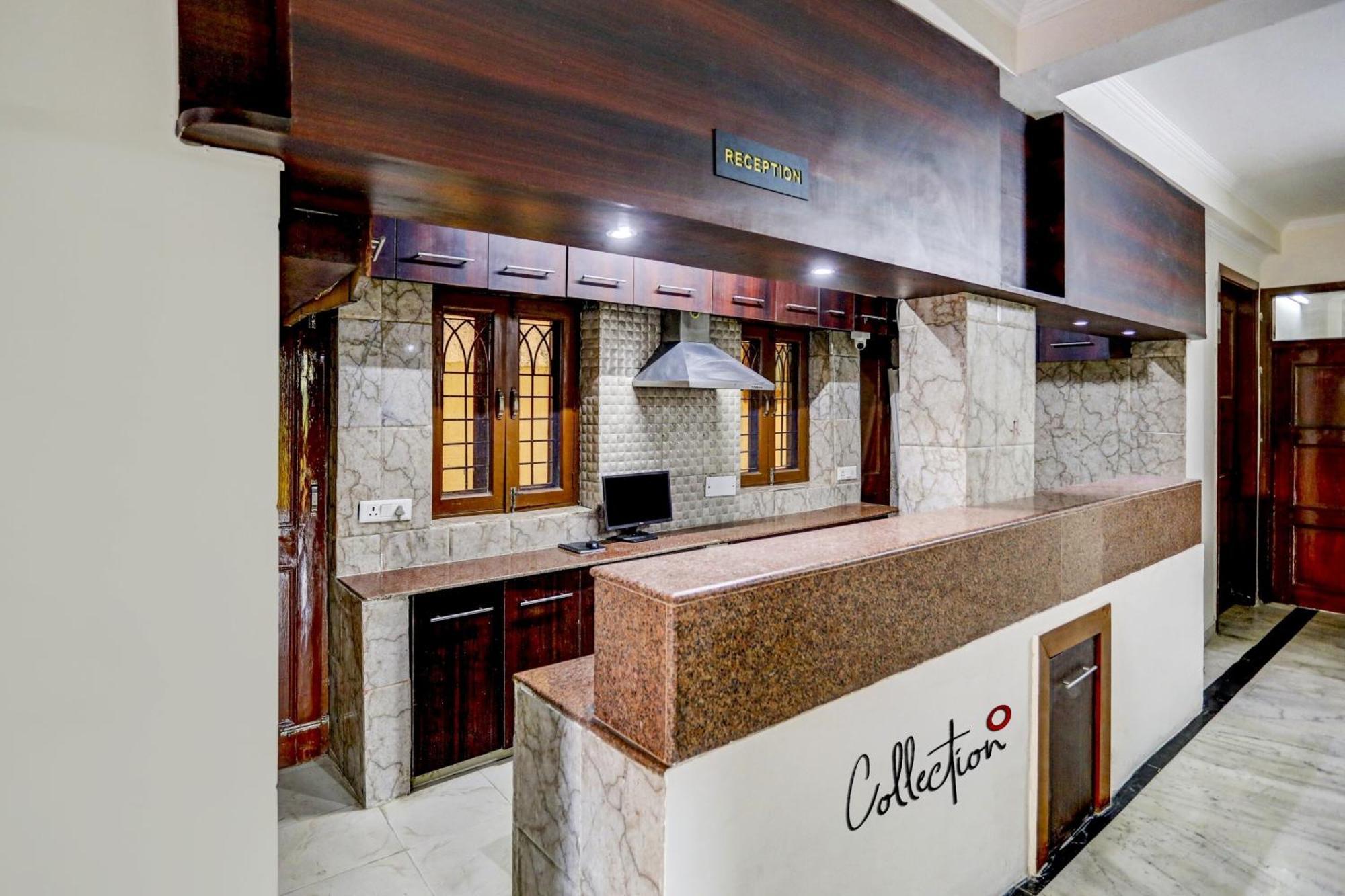 Super Capital O Uk House Residency Hotel Гургаон Екстериор снимка