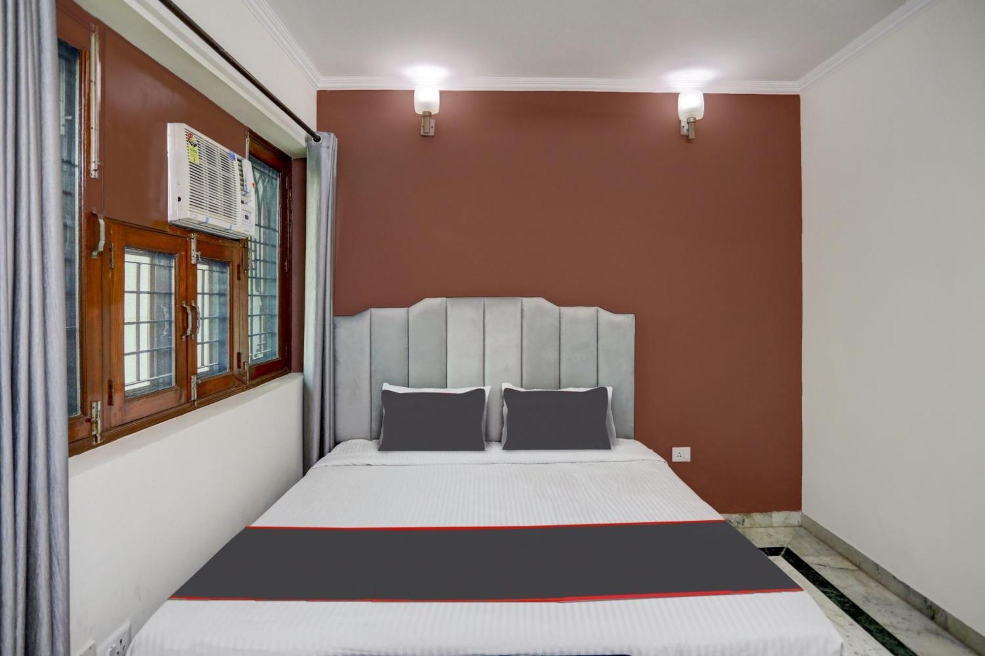 Super Capital O Uk House Residency Hotel Гургаон Екстериор снимка